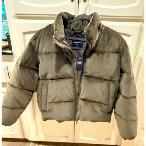 Abercrombie & Fitch Men’s Relaxed Corduroy Puffer Jacket Size S NWT - Picture 1 of 6